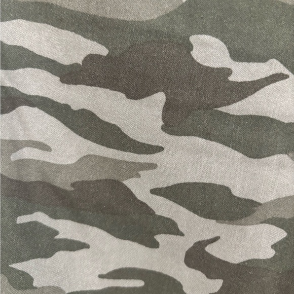 Levi's Green Skinny Jeans with Camouflage Print - Picture 2 of 6